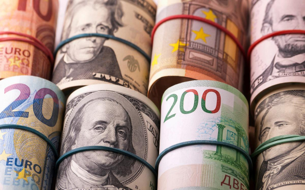 Официальный курс доллара потерял более ₽1,5 и упал ниже ₽87
Официальный курс доллара потерял более ₽1,5 и упал ниже ₽87
