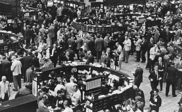 Dow Jones и Вторая мировая: как рынок реагировал на боевые действия
Dow Jones и Вторая мировая: как рынок реагировал на боевые действия