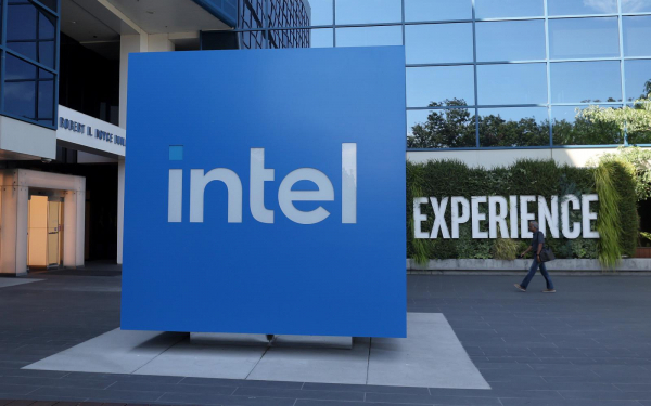 
                    Инвесторы разогнали акции Intel до уровней пузыря доткомов 2000-х годов
                