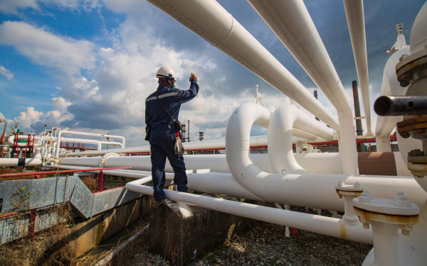 
                    Цена на нефть марки Brent превысила $87 впервые с 3 ноября

                