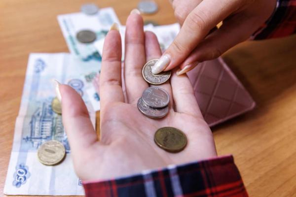Для миллионов бедных россиян это станет спасением? С 2025 года в стране могут ввести продуктовые карточки Для миллионов бедных россиян это станет спасением? С 2025 года в стране могут ввести продуктовые карточки