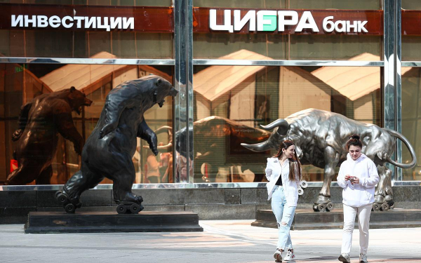 
                    Акции застройщиков выросли за день на 15%: почему и что будет дальше

                